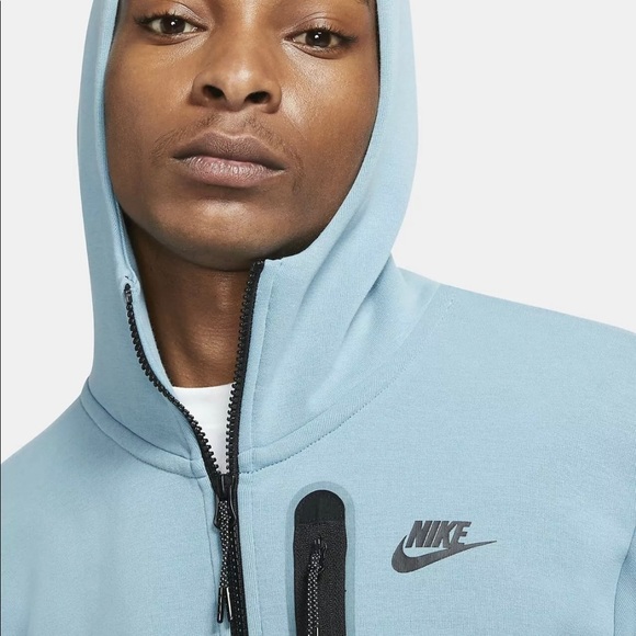 Nike Tech Fleece Washed Full-Zip Hoodie - Picture 2 of 8